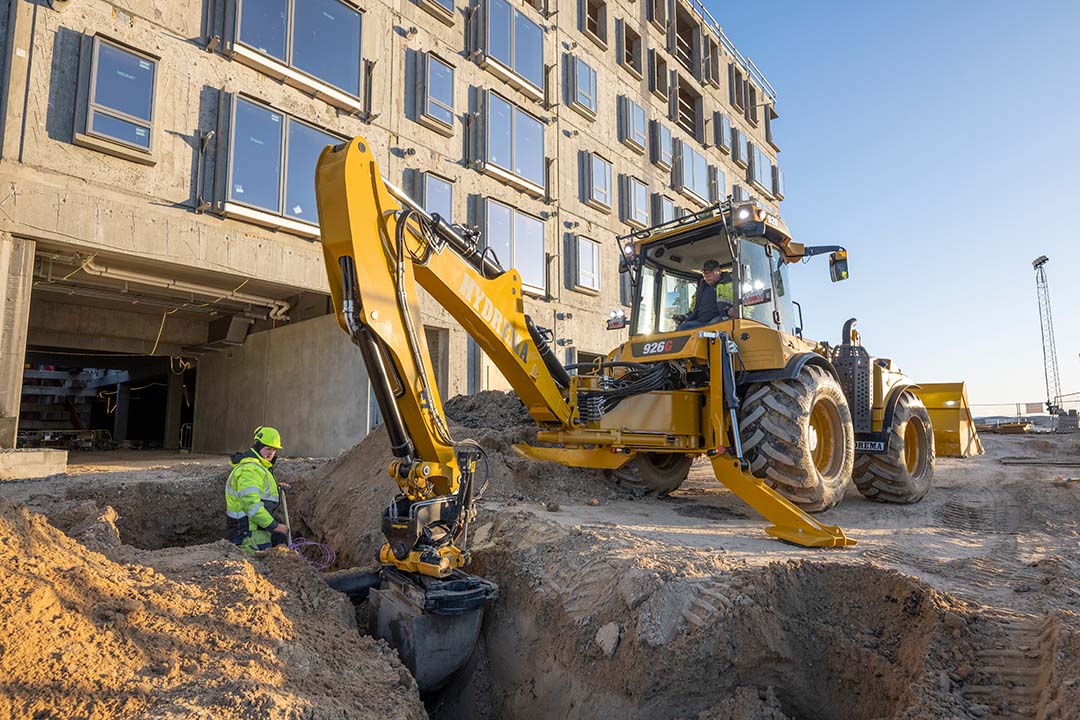 926G Right Rear View Excavating Double Command 1