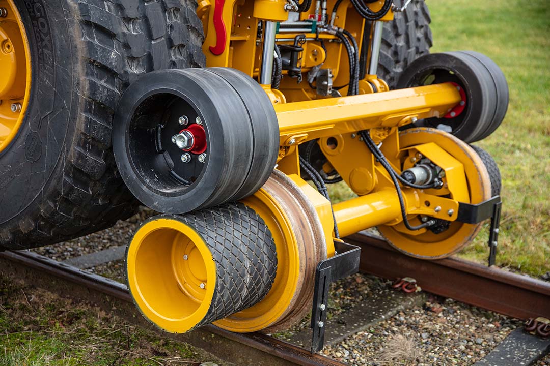 912GSRAIL Close Up High Rail 2